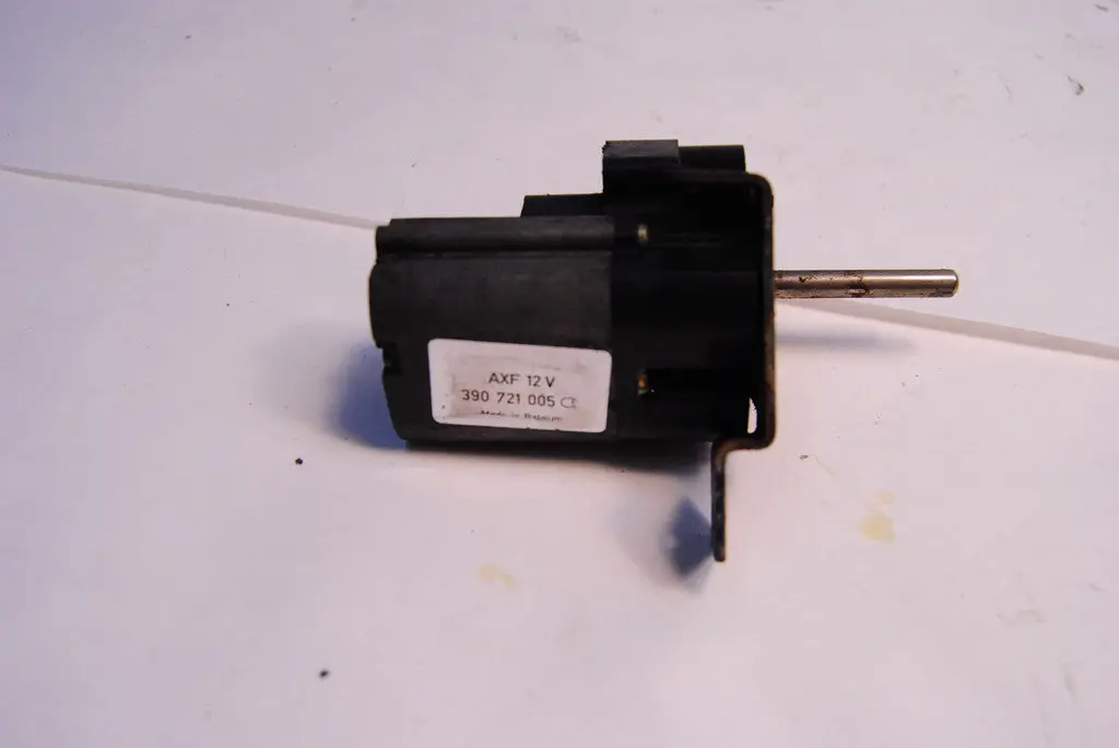 Saab 9000 Air Recirculation Stepper Door Motor 0390721005 Bosch Made In Belgium 1