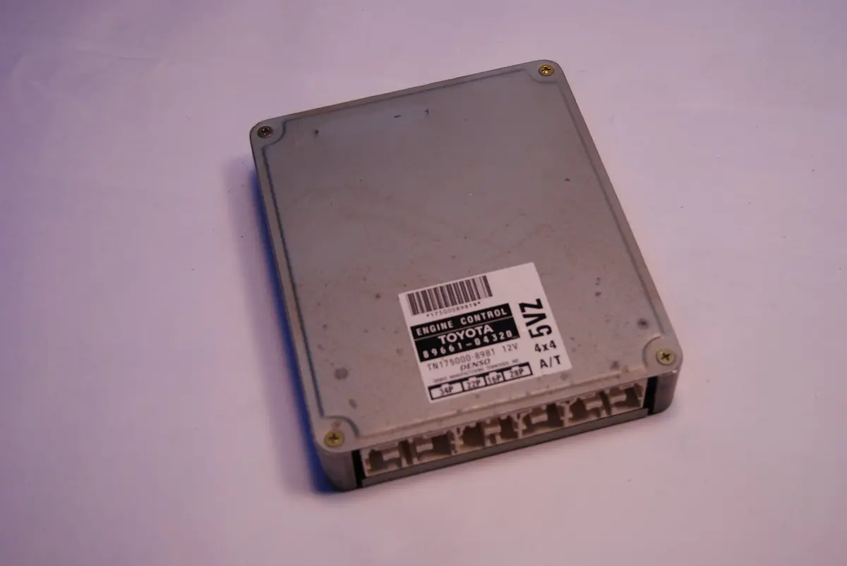 97 Toyota Tacoma Pickup Truck Engine Ecm Denso Computer Ecu 89661 04320  /   5Vz 4X4 At  / Tn175000-8981 1