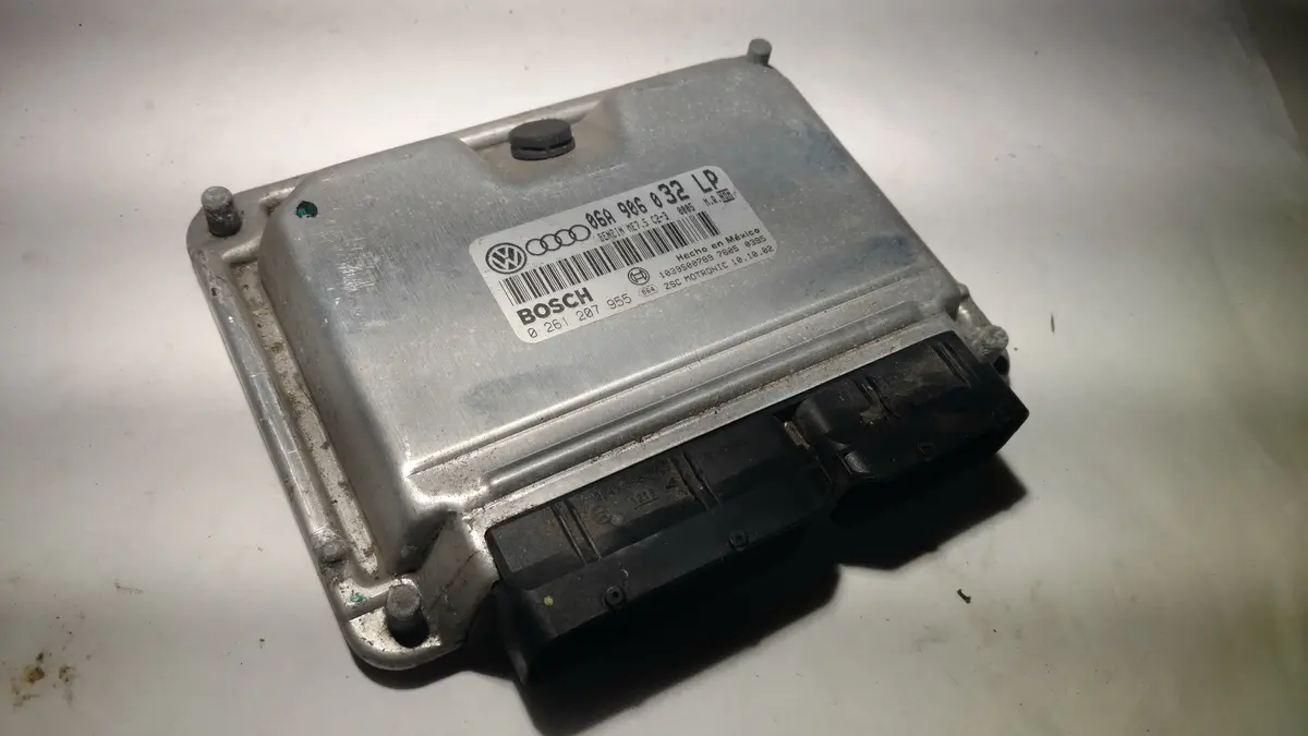 02-03 Vw Jetta Golf 1.8T Mt Engine Control Module Ecu Ecm Pcm 06A906032lp 0261207955 Bosch 1