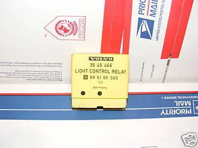 Volvo 850 960 35 45 466 Primary Headlight Relay Controller Yellow 1